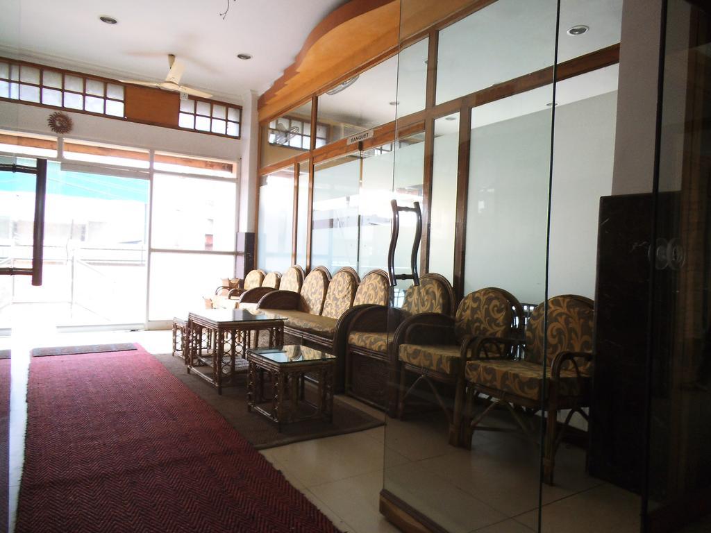 City Centre Hotell Agartala Exteriör bild